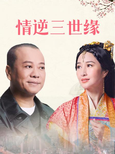 国内某景区女厕偷拍漂亮妹子尿尿❤️还去找妹子聊天,互留脸书看妹子生活照